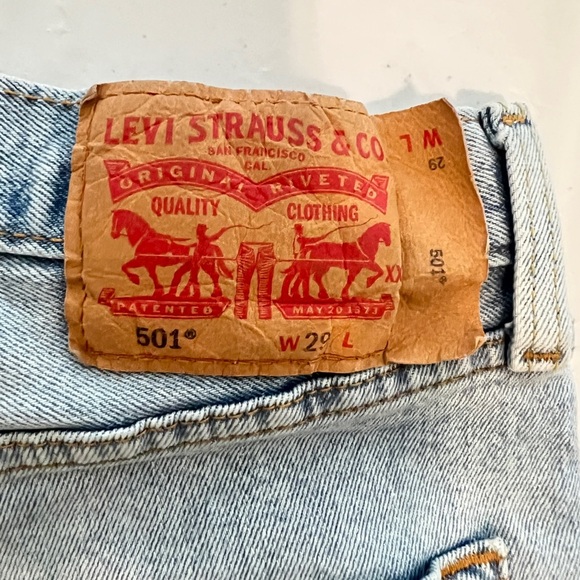 Signature by Levi Strauss Blue Denim Jean Shorts with Vintage Distressing - Picture 5 of 5